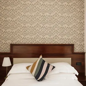 https://glam-luxury-rome.it-romehotels.com